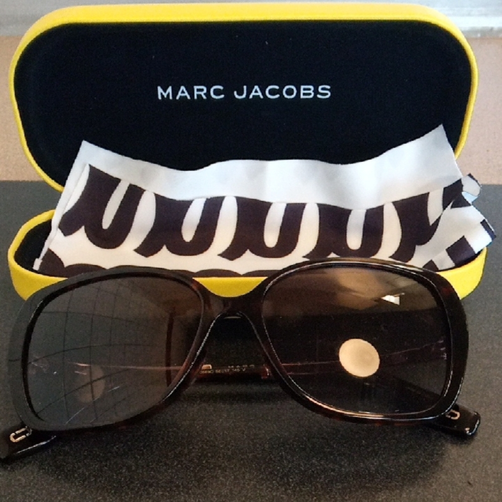 Marc Jacobs Black Sunglasses